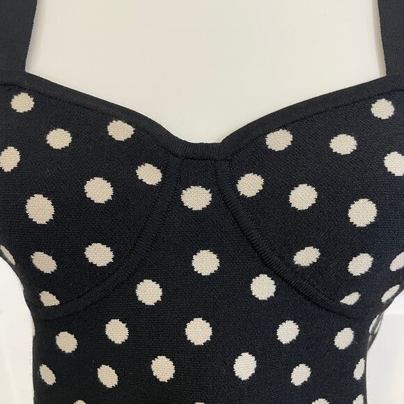 Express Women's Body Contour Polka Dot Sweater Medium Black and Off White - Picture 4 of 11